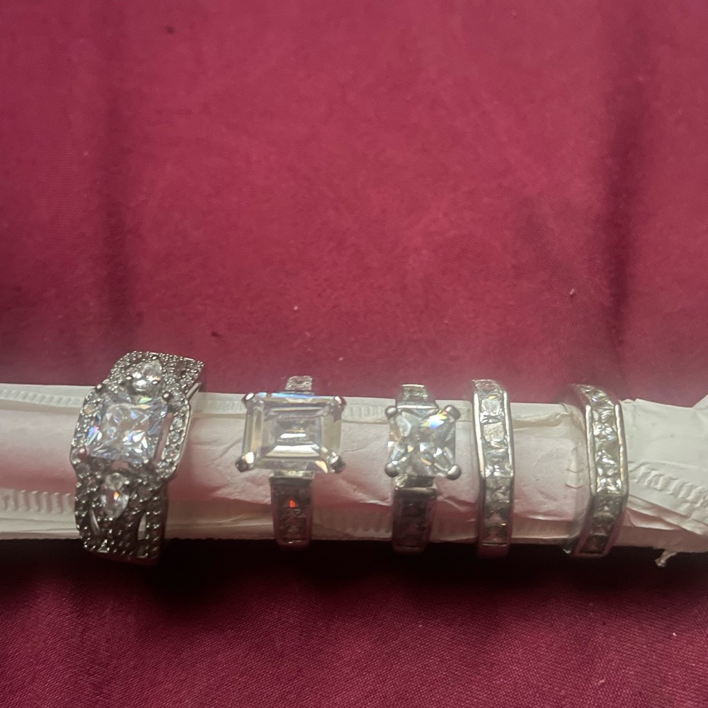 Women rings - Picture 2 of 3